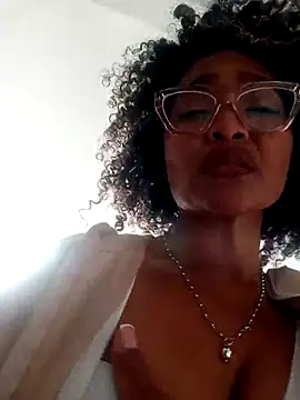 BiiancaEstradaa online show from February 15, 2026, 5:20 pm