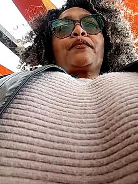 BiiancaEstradaa online show from February 22, 2026, 5:44 pm