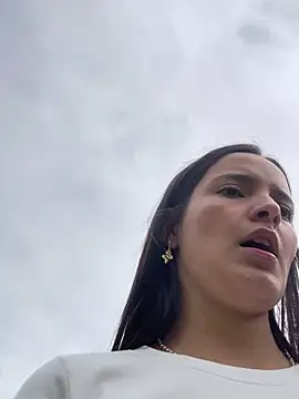 Mia jhoonson online show from January 9, 2026, 6:53 pm