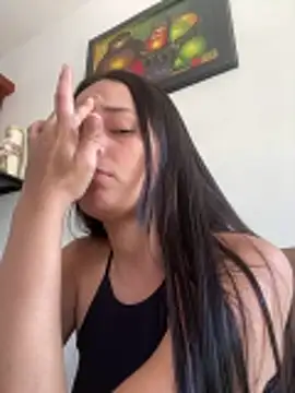 Mia jhoonson online show from February 27, 2026, 3:23 pm