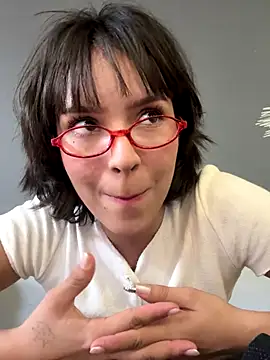 Snapshot of Adry_Bach_ chatting on September 14, 2025, 9:25 pm Adry Bach  online show from September 14, 2025, 9:25 pm