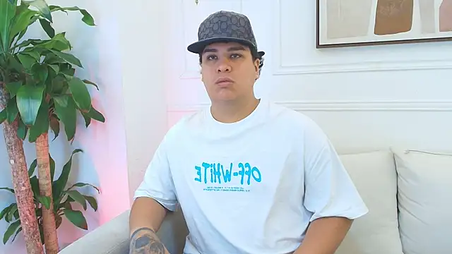 Naim Bennetsex online show from December 4, 2025, 6:38 pm