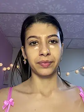 Lenapink19 online show from February 5, 2026, 10:36 pm