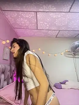 Lenapink19 online show from March 10, 2026, 10:15 pm