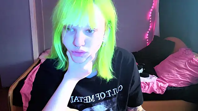 Snapshot of Elieiza_xo chatting on April 24, 2026, 9:23 am Elieiza xo online show from April 24, 2026, 9:23 am