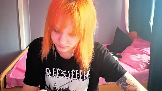 Snapshot of Elieiza_xo chatting on May 2, 2026, 9:25 am Elieiza xo online show from May 2, 2026, 9:25 am