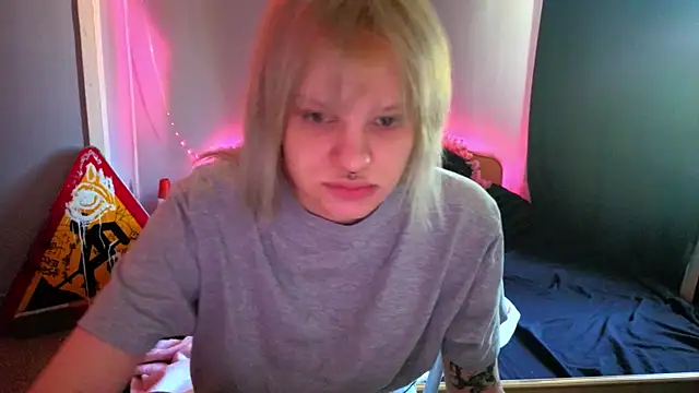 Snapshot of Elieiza_xo chatting on May 17, 2026, 9:06 am Elieiza xo online show from May 17, 2026, 9:06 am
