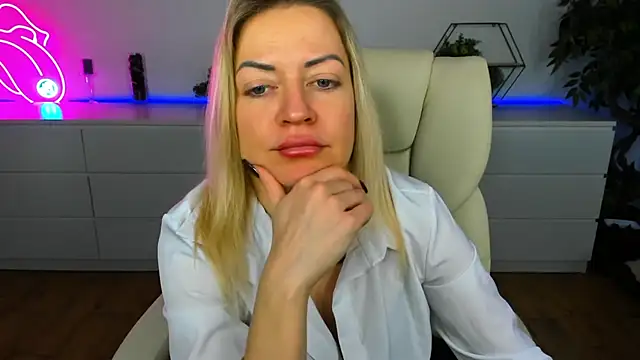 Anna Snows online show from November 25, 2025, 6:35 am