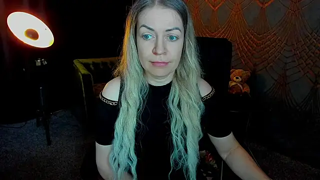 Anna Snows online show from May 18, 2026, 5:35 am