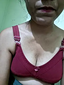 Snapshot of Telugu___Sexygirl___Naidu chatting on April 19, 2026, 8:46 am Telugu Sexygirl Naidu online show from April 19, 2026, 8:46 am