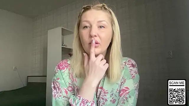 Blondie xoxoxo online show from March 9, 2026, 7:12 am