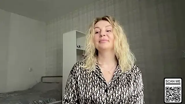 Blondie xoxoxo online show from March 21, 2026, 8:41 am