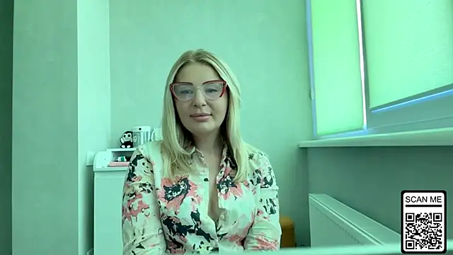Blondie xoxoxo online show from July 14, 2026, 10:21 am