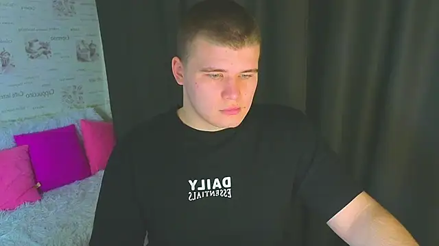 Snapshot of kittenmurr chatting on September 29, 2025, 7:40 pm kittenmurr online show from September 29, 2025, 7:40 pm