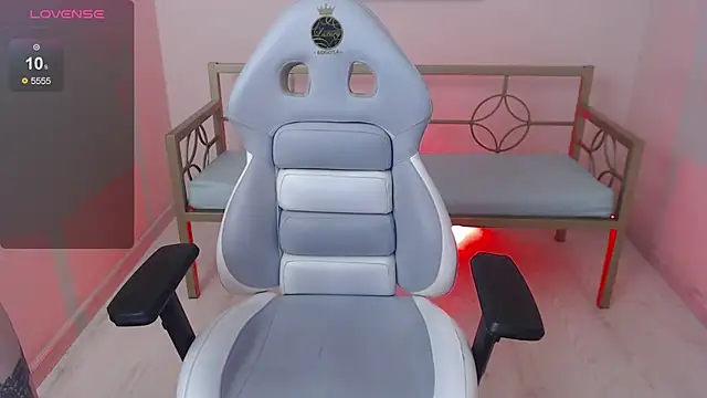 Dacota Grace online show from September 12, 2025, 4:12 am