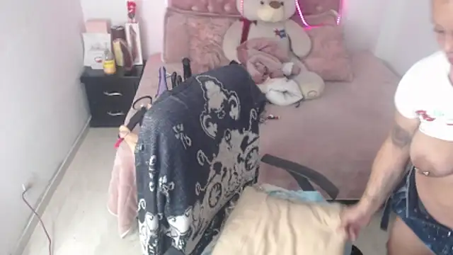 Snapshot of patty_squirt_ chatting on April 2, 2026, 9:40 am patty squirt online show from April 2, 2026, 9:40 am