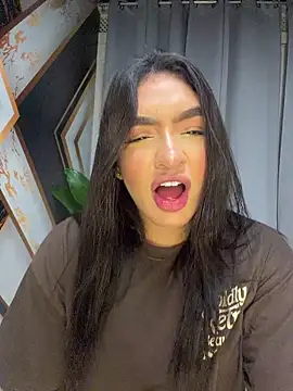 Snapshot of jenn_fit chatting on March 15, 2026, 5:13 am jenn fit online show from March 15, 2026, 5:13 am