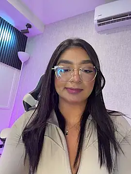 Snapshot of jenn_fit chatting on April 5, 2026, 5:59 am jenn fit online show from April 5, 2026, 5:59 am