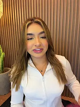 Snapshot of jenn_fit chatting on April 16, 2026, 1:28 am jenn fit online show from April 16, 2026, 1:28 am