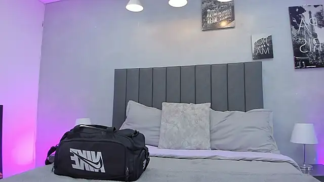 Snapshot of violet_and_myers chatting on October 30, 2025, 11:11 am violet and myers online show from October 30, 2025, 11:11 am