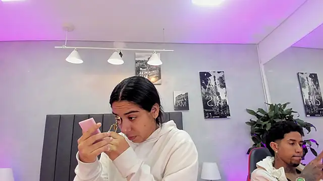 Snapshot of violet_and_myers chatting on November 14, 2025, 12:59 pm violet and myers online show from November 14, 2025, 12:59 pm