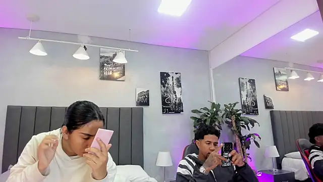 Snapshot of violet_and_myers chatting on November 18, 2025, 11:25 am violet and myers online show from November 18, 2025, 11:25 am