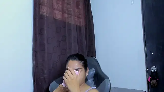 Snapshot of violet_and_myers chatting on December 16, 2025, 1:16 pm violet and myers online show from December 16, 2025, 1:16 pm