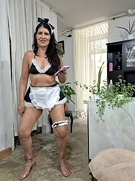 Snapshot of swity_foster chatting on April 28, 2026, 9:20 pm swity foster online show from April 28, 2026, 9:20 pm