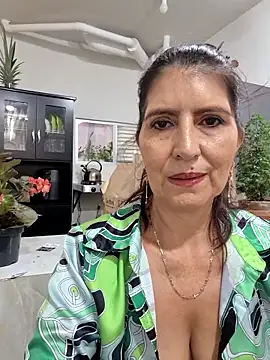 Snapshot of swity_foster chatting on May 25, 2026, 6:14 pm swity foster online show from May 25, 2026, 6:14 pm