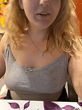 qSensi online show from November 21, 2025, 12:32 am