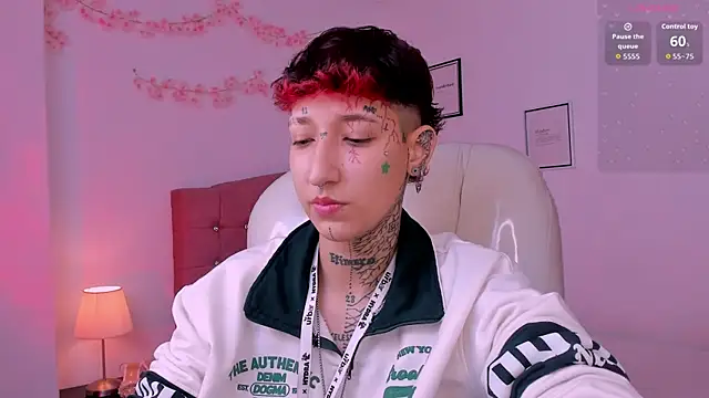 Luci Rose online show from April 12, 2026, 10:04 pm