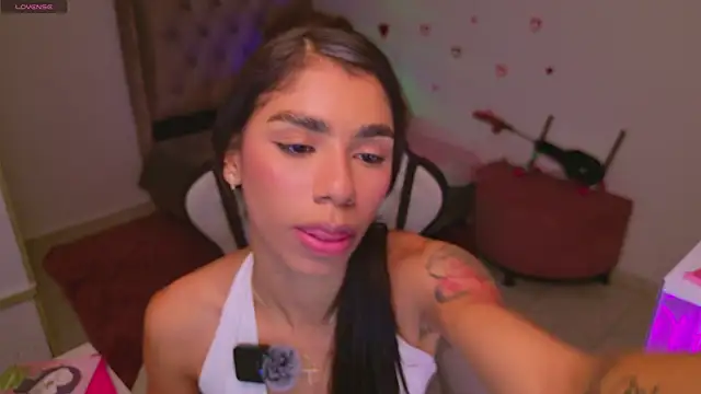 BrunetteAdams001 online show from March 2, 2026, 4:03 am