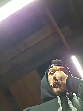 twistafatpipe online show from December 3, 2025, 6:21 am