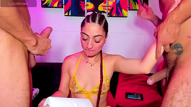 Snapshot of girls_lovers_sex69 chatting on September 30, 2025, 4:17 am girls lovers sex69 online show from September 30, 2025, 4:17 am