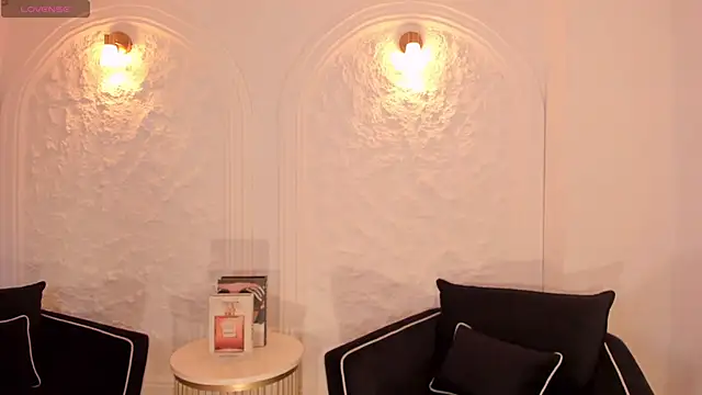 Snapshot of MilaColeman chatting on November 2, 2025, 11:07 pm MilaColeman online show from November 2, 2025, 11:07 pm