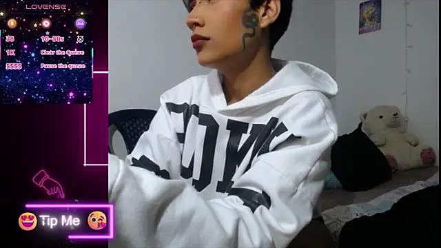 Papi Mami Live online show from December 17, 2025, 10:05 pm