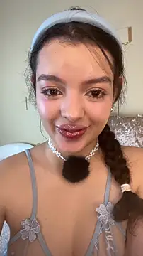 AriaHeavenss online show from November 15, 2025, 1:14 am