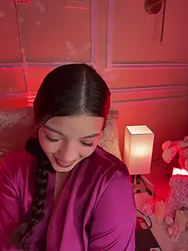 AriaHeavenss online show from December 18, 2025, 2:17 am