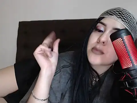 Snapshot of bluegoddessstoned chatting on September 20, 2025, 8:26 am bluegoddessstoned online show from September 20, 2025, 8:26 am