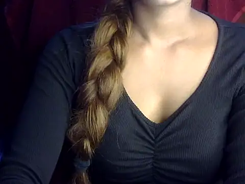 Snapshot of heartless_Queen chatting on November 25, 2025, 5:18 am heartless Queen online show from November 25, 2025, 5:18 am