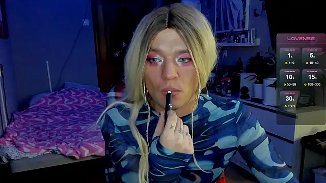 Snapshot of Kkkylie chatting on June 17, 2026, 12:35 am Kkkylie online show from June 17, 2026, 12:35 am