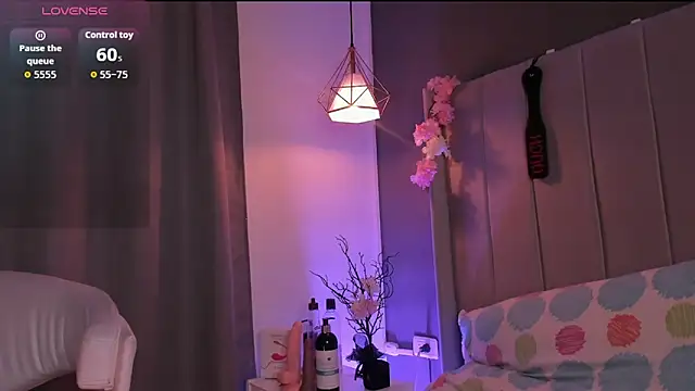 valeria rouse28 online show from November 12, 2025, 11:47 pm