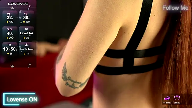 Snapshot of Tracyix chatting on December 17, 2025, 7:42 pm Tracyix online show from December 17, 2025, 7:42 pm