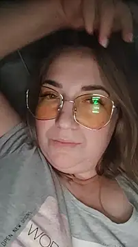 Snapshot of Kiss_Eva chatting on December 31, 2024, 12:11 am Kiss Eva online show from December 31, 2024, 12:11 am