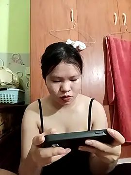 emyeuhss online show from October 15, 2025, 3:12 pm