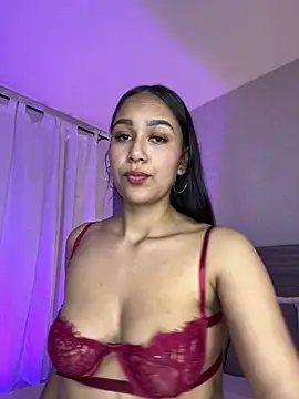 Snapshot of MiilaBlake chatting on December 17, 2025, 8:15 pm MiilaBlake online show from December 17, 2025, 8:15 pm