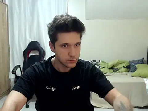 Snapshot of 2handsomemann chatting on September 16, 2025, 12:00 am 2handsomemann online show from September 16, 2025, 12:00 am