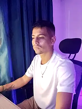 Juann-cock online show from November 20, 2025, 3:50 am