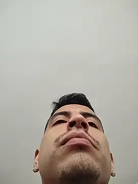 Snapshot of Juann-cock chatting on March 13, 2026, 6:03 pm Juann-cock online show from March 13, 2026, 6:03 pm