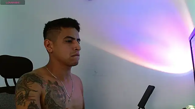 Snapshot of Juann-cock chatting on April 4, 2026, 6:49 pm Juann-cock online show from April 4, 2026, 6:49 pm